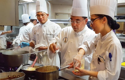 Kapiolani Community College Offers FREE Culinary and Management Training Programs to Restaurant Workers!